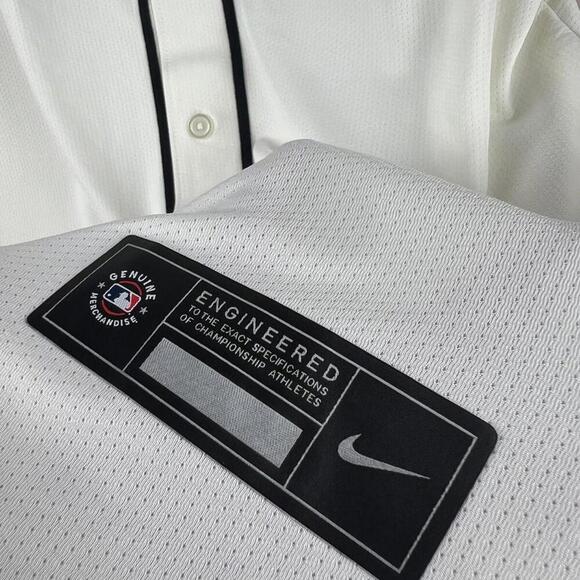 Nike MLB Arizona Diamondbacks Suarez #28 Cream Home Jersey Men’s Size L 2025 - Picture 6 of 9